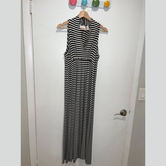 NWTChico's Black & White Striped Sleeveless V-Neck Maxi Dress Women’s Size 1X - Picture 1 of 9